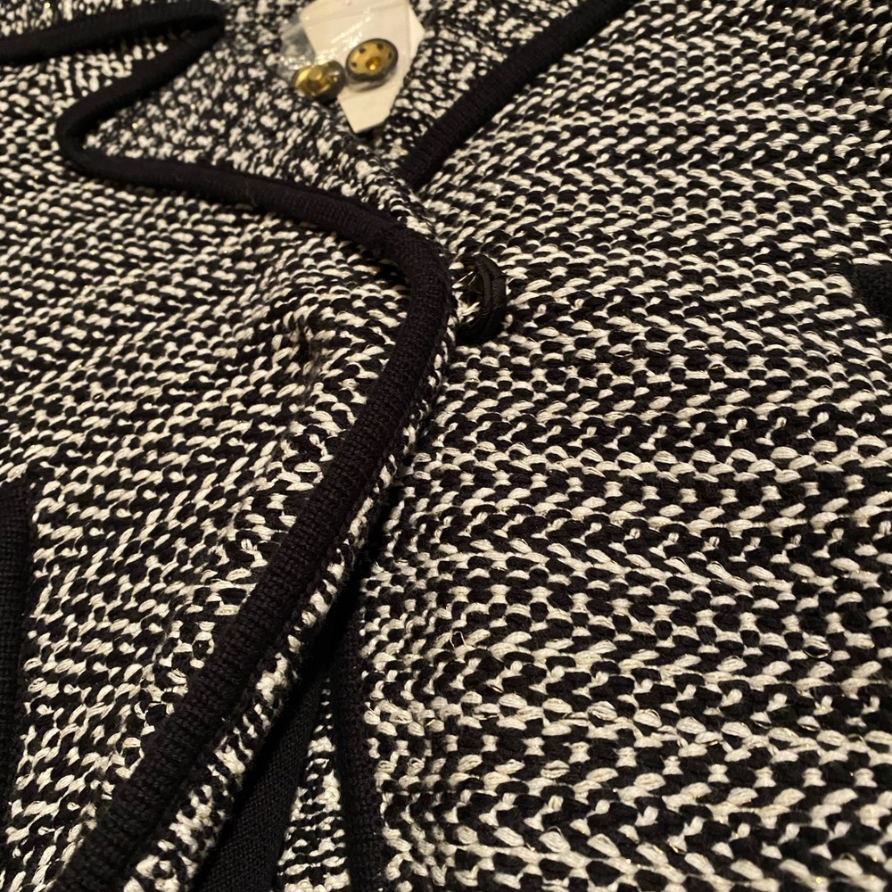 NWT cache jacket/sweater - Picture 2 of 5